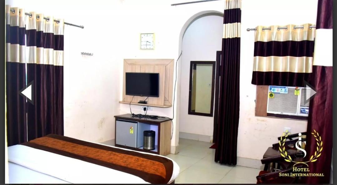 Hotel Soni International Khalilabad Kültér fotó